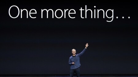 One more thing… mejorar las notas de voz, el centro de visitantes del Apple Park y los AirPods Max