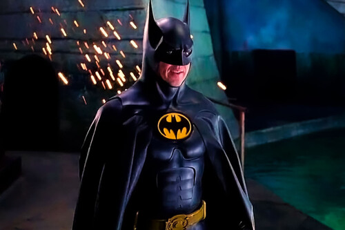 La peli tenía un presupuesto multimillonario, pero Batman llevaba unas zapatillas igual que las tuyas pintadas de negro
