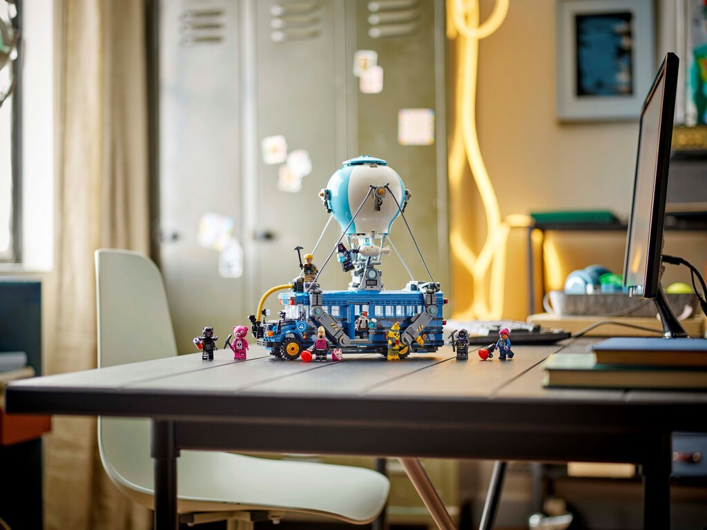 Uno de los mejores LEGO de Fortnite vuelve a su precio mínimo: son casi 1.000 piezas con un montón de guiños al juego 