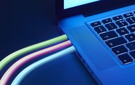 Mientras Europa busca que todos sus ciudadanos tengan internet a 30 Mbps en 2020, en Reino Unido dan un paso atrás
