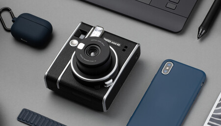 Fujifilm Instax mini 40, nueva instantánea analógica de estilo vintage que promete facilidad de uso y portabilidad