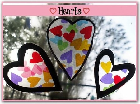 Manualidad con niños para San Valentín: corazones coloristas para colocar en las ventanas