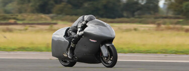 Le han quitado el carnet de conducir a un mítico piloto de motos por pasarse dos radares en su Honda Africa Twin. Y es tan irónico que ni lo ha recurrido