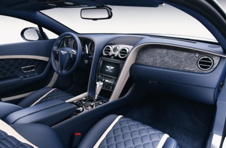 De piedra ha de ser la cama, de piedra... ¿Las molduras?, Bentley presenta nuevas decoraciones rocosas