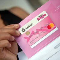 Tarjeta Regia Plus 2025: qué es, cómo registrarse y cuáles son los requisitos para obtener 2,000 pesos bimestrales 