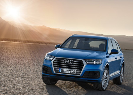 Manejar un Audi SQ7 TDI prototipo en Nürburgring es memorable, pero probar la resistencia de sus muros lo es aún más