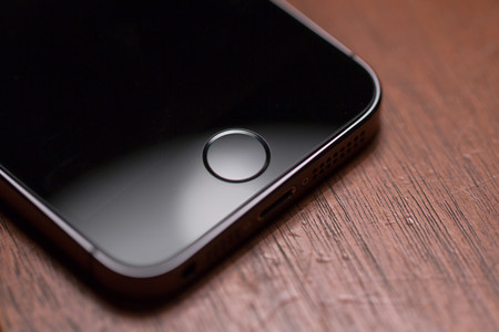 ¿La evolución del Touch ID? Apple patenta una pantalla que puede leer huellas digitales sin un sensor específico