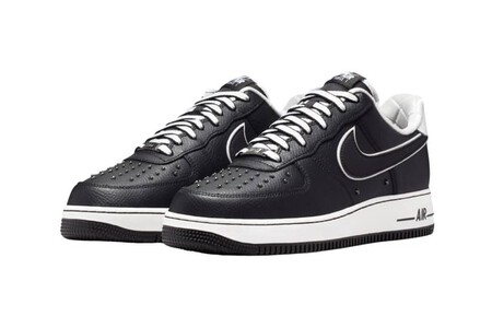 Nike Le Da Un Giro A Las Clasicas Air Force 1 Sumandole Un Toque De Metal Y Poder Para Tus Estilismos Urbanos