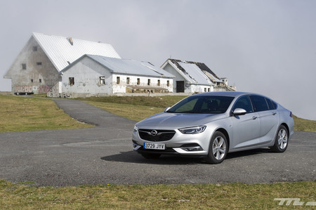 Opel Insignia Grand Sport, a prueba: una berlina para viajar, tan cómoda como poco sedienta