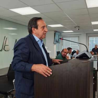 Pedro Barato es reelegido presidente de Asaja, la asociación de “jóvenes agricultores”, con 67 años: lleva 36 en el cargo 