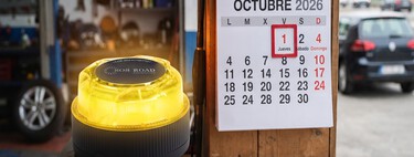 La DGT aclara qué va a pasar con la baliza V16 a partir del 1 de octubre: esto es lo que cambia y lo que no