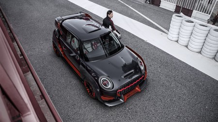 P90275445 Highres Mini John Cooper Wor