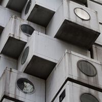 O melancólico fim do “prédio do futuro” do Japão com cápsulas intercambiáveis 