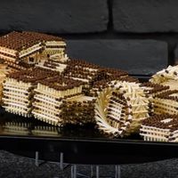 Tan relajante como ver arder un coche de F1 hecho con cerillas