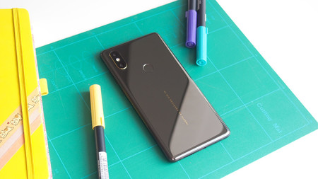 El Xiaomi Mi Mix 3 tendría un botón físico para el asistente Xiao AI, al estilo de Bixby