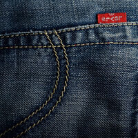 Estos Levi's 502 superan de sobra a los 501 y no solo porque están a casi mitad de precio   