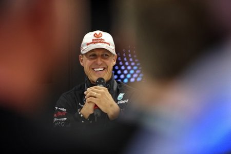 Michael Schumacher seguirá en 2012
