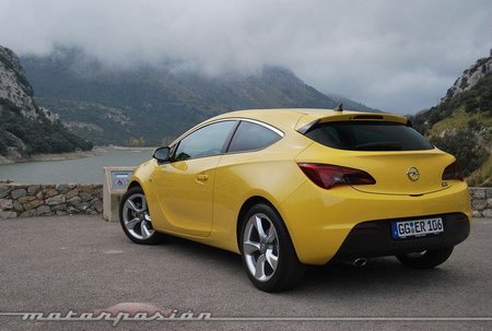 Opel Astra GTC