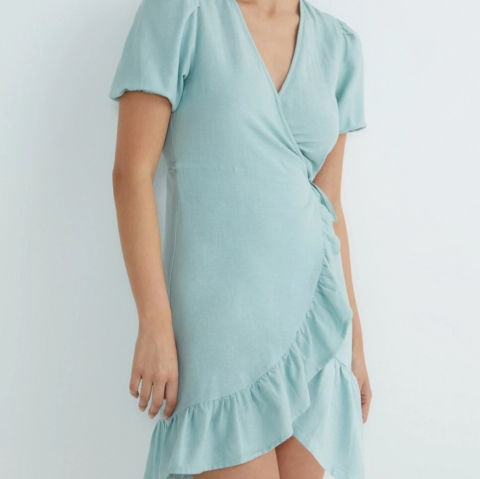 Vestido cruzado volantes
