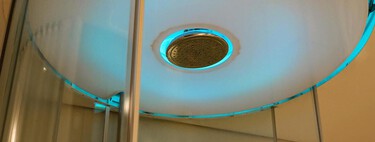 Su ducha goteaba y, en vez de tirarla, la convirtió en un sistema LED que avisa de la temperatura del agua