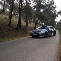 Personalidad y confort a los mandos del Toyota Corolla sedán