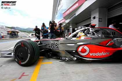 Lewis Hamilton, el más rápido por delante de Massa