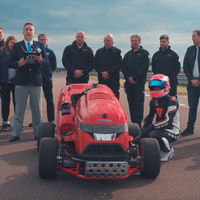 Video: Honda Mean Mower, una podadora capaz de ir a 241 km/h, obtiene un récord Guinness
