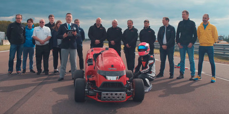 Video: Honda Mean Mower, una podadora capaz de ir a 241 km/h, obtiene un récord Guinness