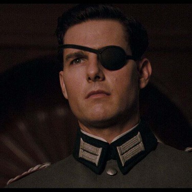 Tom Cruise se implicó tanto en su papel de ‘Valkiria’ que insistió en vestirse solo con los tres dedos de su mano izquierda