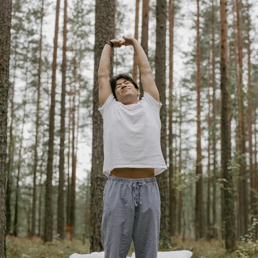 Para vivir más tiempo y poner a tiempo tus músculos, lo que de verdad importa es lo que haces en tus primeros 20 minutos del día, según la ciencia