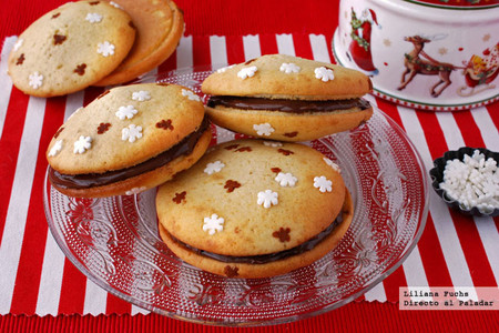 Whoopies rellenos de chocolate. Receta de Navidad