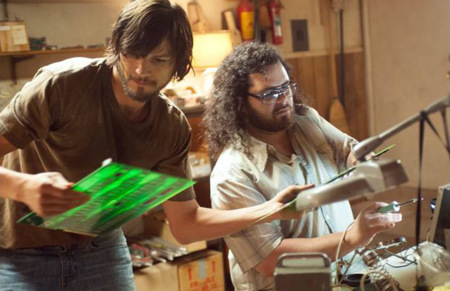 Ashton Kutcher asistirá a la Macworld la próxima semana, más imágenes de jOBS, el biopic independiente sobre Steve Jobs