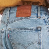 Levi's a precio de liquidación: El Corte Inglés tiene rebajados los vaqueros cómodos que siempre arrasan