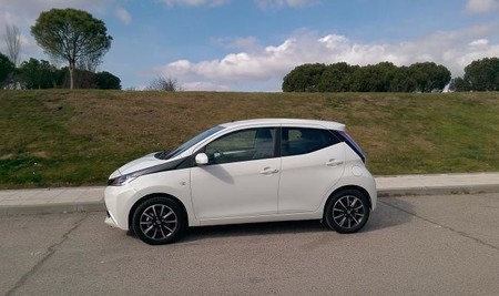Toyota AYGO x-play