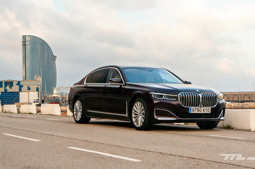 Probamos el BMW 745 Le, el lujo extremo se viste de  híbrido enchufable con etiqueta cero emisiones