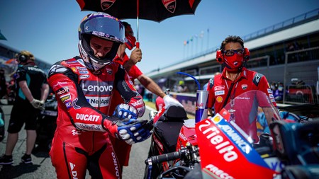 Andrea Dovizioso sobre la lesión de Marc Márquez: "El mundial se lo jugarán Maverick Viñales y Fabio Quartararo"