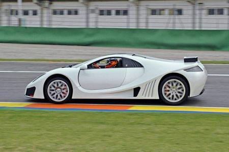El GTA Spano se pone a punto en el Circuito de Cheste