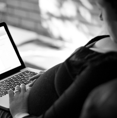 Embarazo y trabajo: es el momento de solicitar la baja maternal
