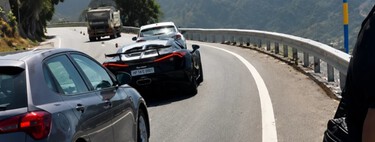 Un prototipo de Bugatti Tourbillon recorría Sierra Nevada hasta que fue embestido por un Polo. El vídeo del momento duele tanto que se ha hecho viral