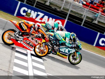 Gran Premio de Catalunya: Ianone gana, Simón líder