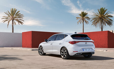 ¡A todo gas! El nuevo SEAT León TGI, con etiqueta ECO de la DGT, llega a España: todos sus precios