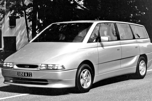 De las réplicas de Bugatti al MX-5 artesanal; así es la historia de De La Chapelle, el inventor del monovolumen de lujo