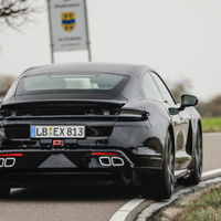 El Porsche Taycan, primer coche eléctrico de la marca, tendrá una red de supercargadores en Japón