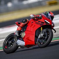 ¡Bestial! La nueva Ducati Panigale V4 es todavía más potente, mejor equipada y con más tecnología para circuito y carretera