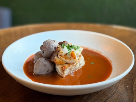 Mero De Fuerteventura En Salsa De Gamba Roja Con Papa C La Puipana