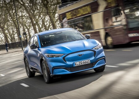 El Mustang Mach-E se queda 7% abajo en la autonomía prometida a la EPA, pero Ford espera arreglarlo al llegar a producción
