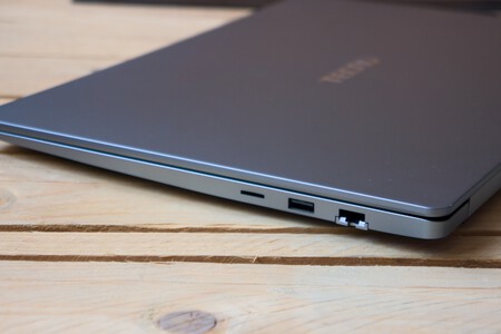 Tecno Megabook K16s Amd Review Analisis Xataka Conectividad 1