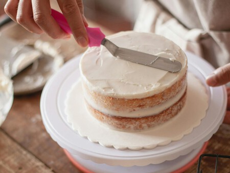 Cómo usar la manga pastelera y las dullas para betún con los tips de Lili Cuéllar, mentora en MasterChef 24/7