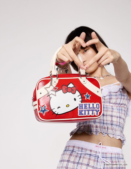 Bolso Bershka Hello Kitty