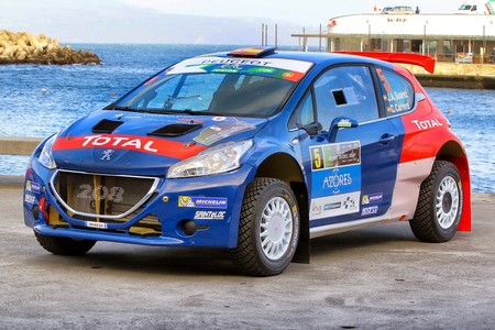 Peugeot-208-T16-R5